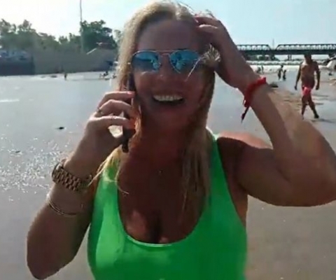 Watch Celeste Benecchi's dip in Playa Bonita